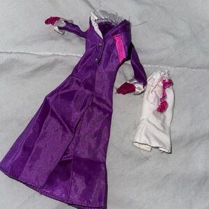 Monster High "Headless Headmistress Bloodgood" outfit